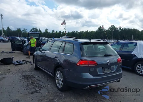 2019 Volkswagen Golf Alltrack Tsi S/Tsi Se/Tsi Sel from USA, damaged, VIN 3VWH17AUXKM506457